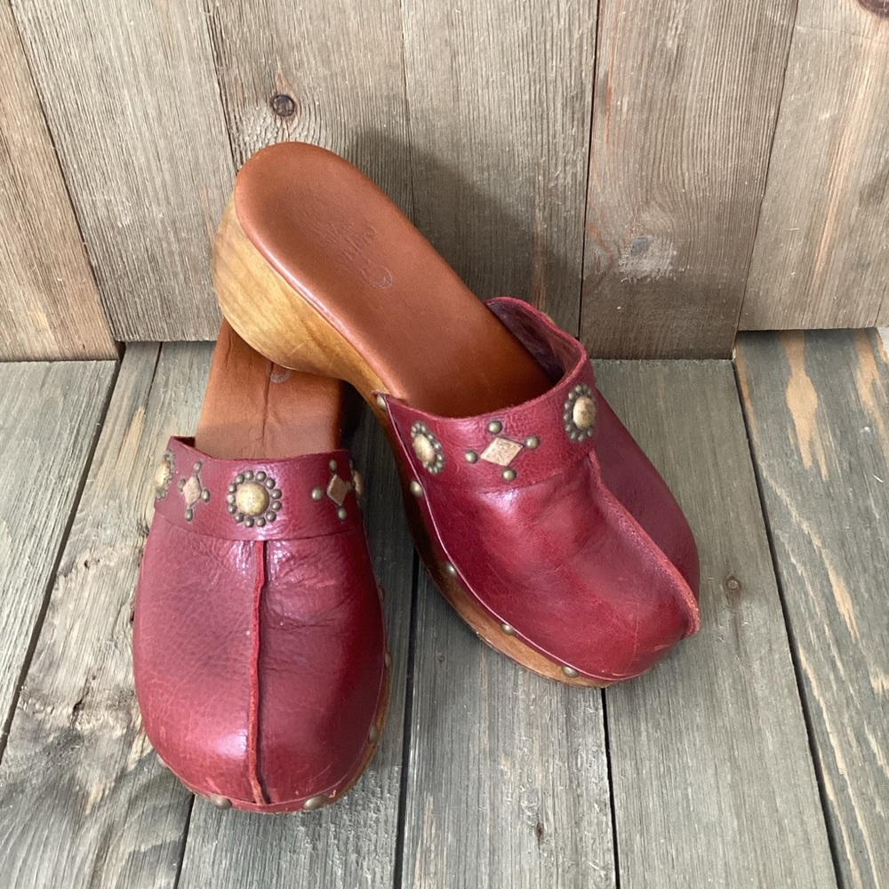 Calleen Cordero Women's Size 9 Red Leather Metal Studded Clogs Mules